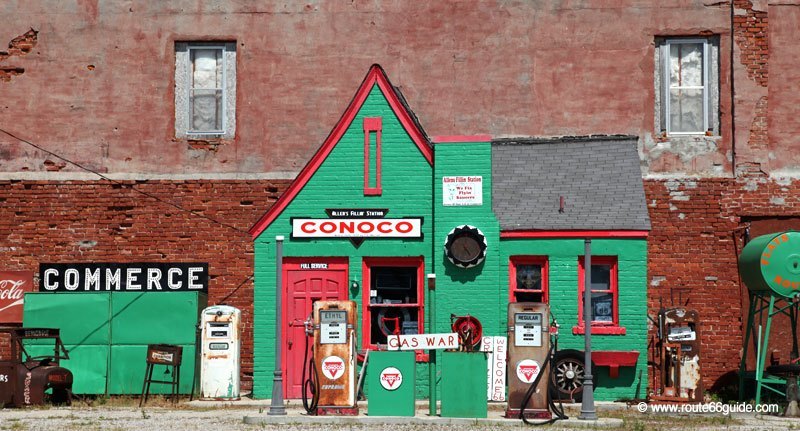 Click to Enlarge-Esc to Close EventPhotos/Route66/Route 66-3681 Gas-station commerce OK.jpg